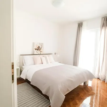 Luxury Meje * スプリト