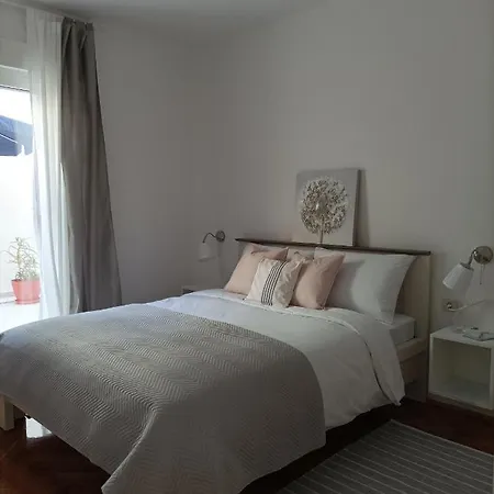 Luxury Meje * スプリト